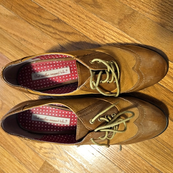 Retro style shoes - Picture 3 of 3